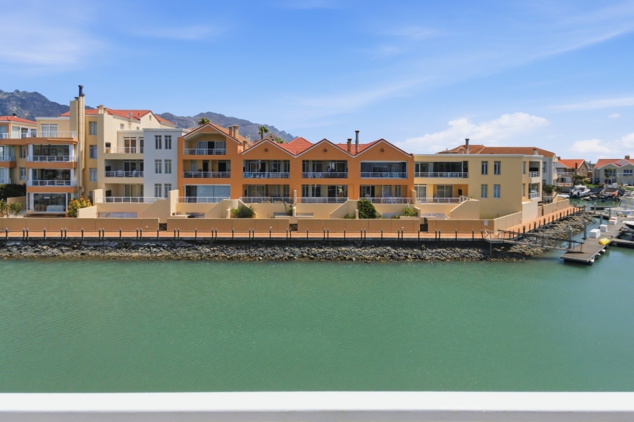 4 Bedroom Property for Sale in Harbour Island Western Cape